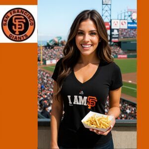 I am San Francisco Giants V-Neck Top (Size M)